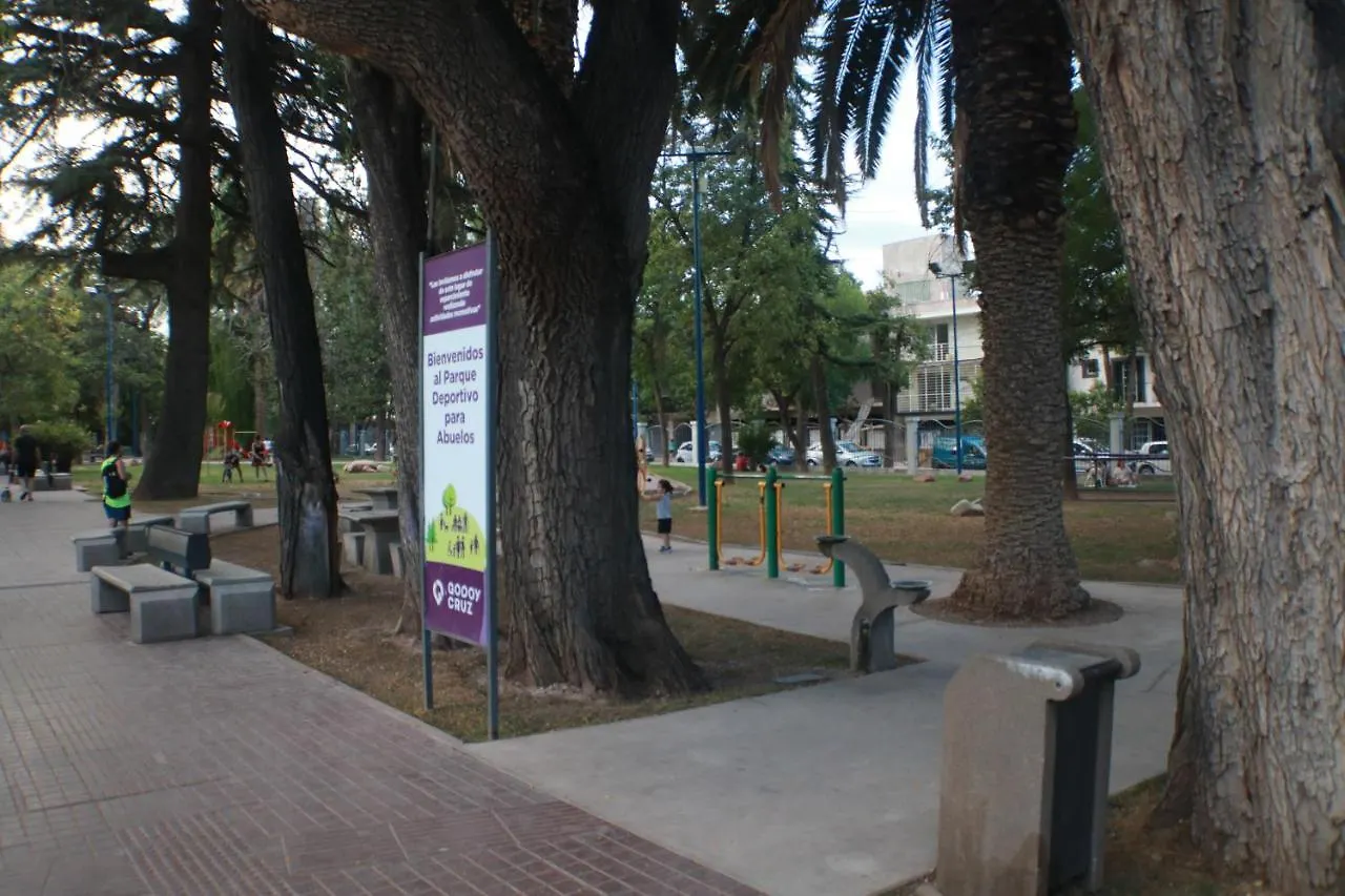 Calido Departamento En Exclusivo Barrio Bombal Sur Apartamento Mendoza